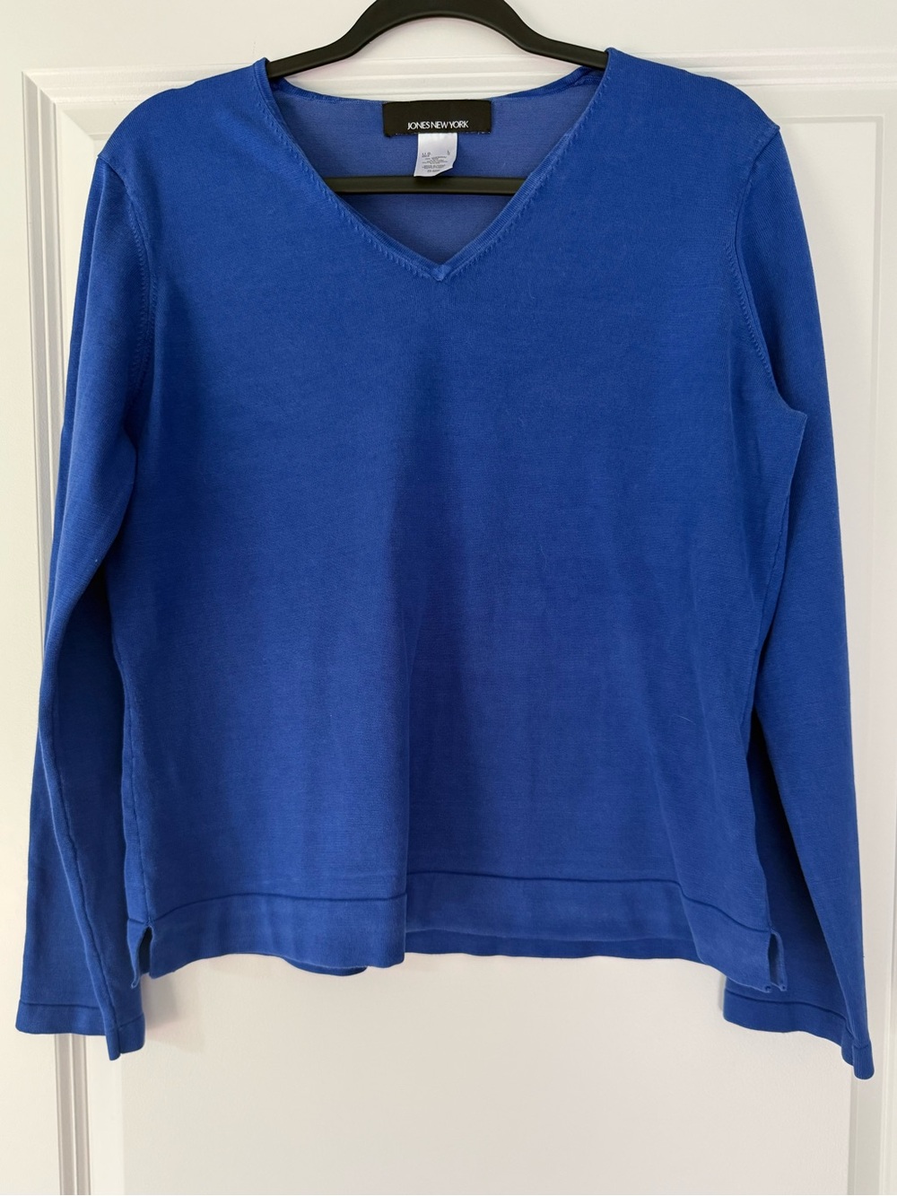 Jones New York Blue V-Neck Knit Top